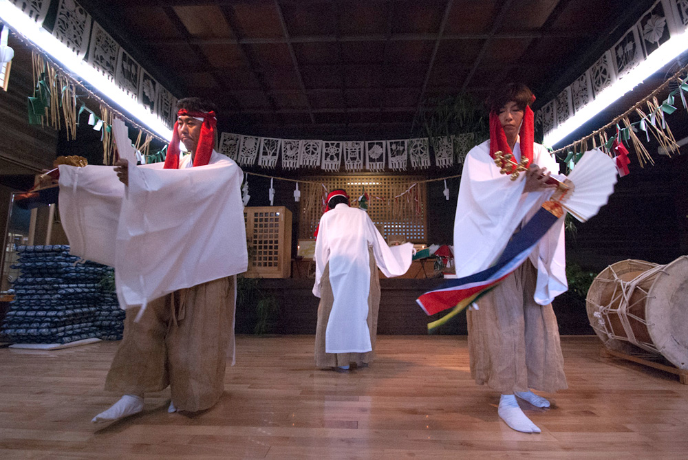 神楽舞